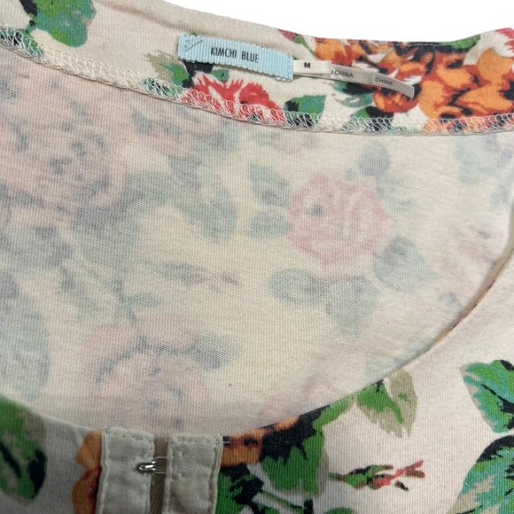 Kimchi Blue Hook and Eye Front Floral Tee size M - Picture 9 of 14